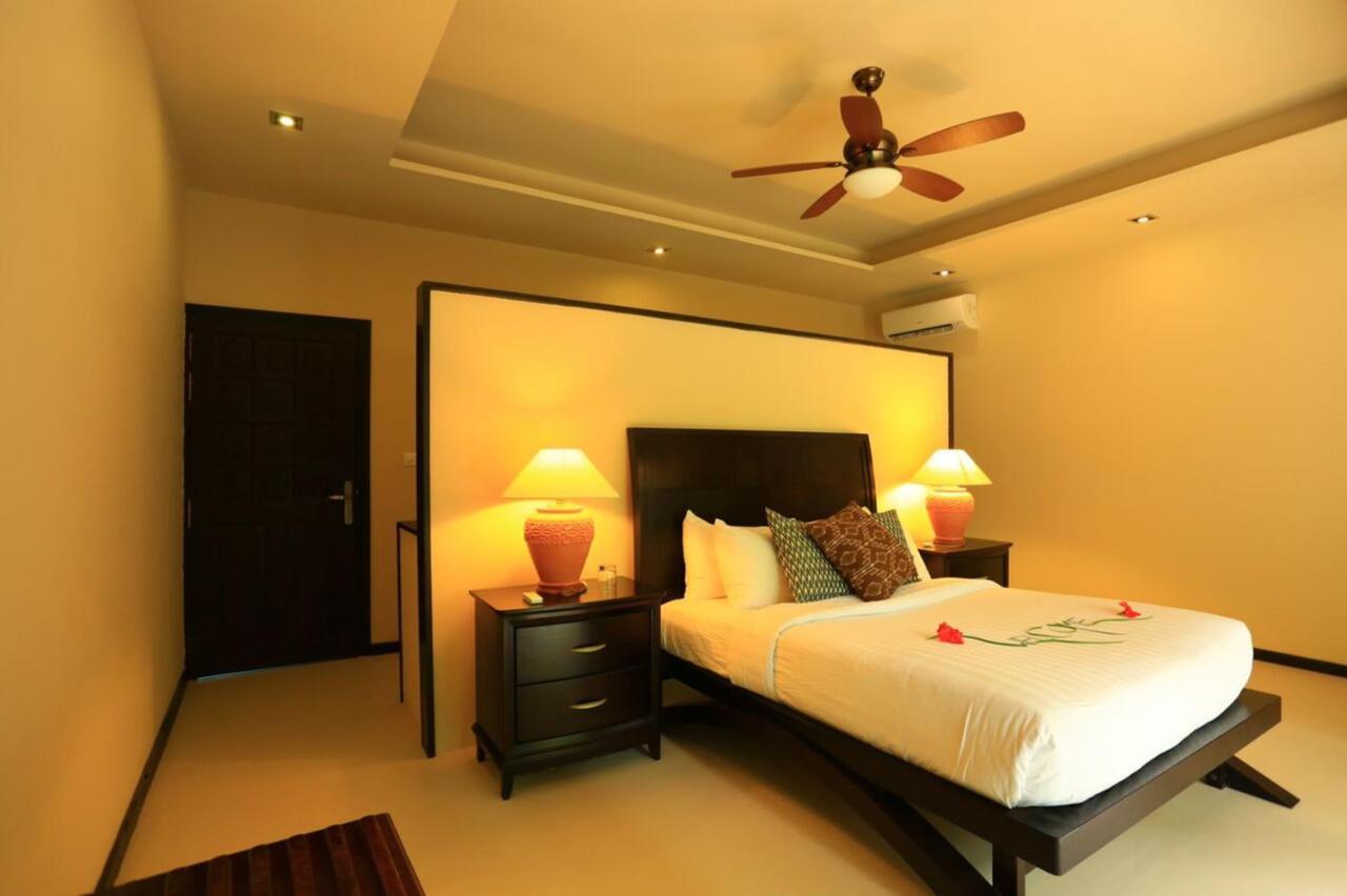 Kihaa Maldives Hotel Dhonfanu Exterior photo